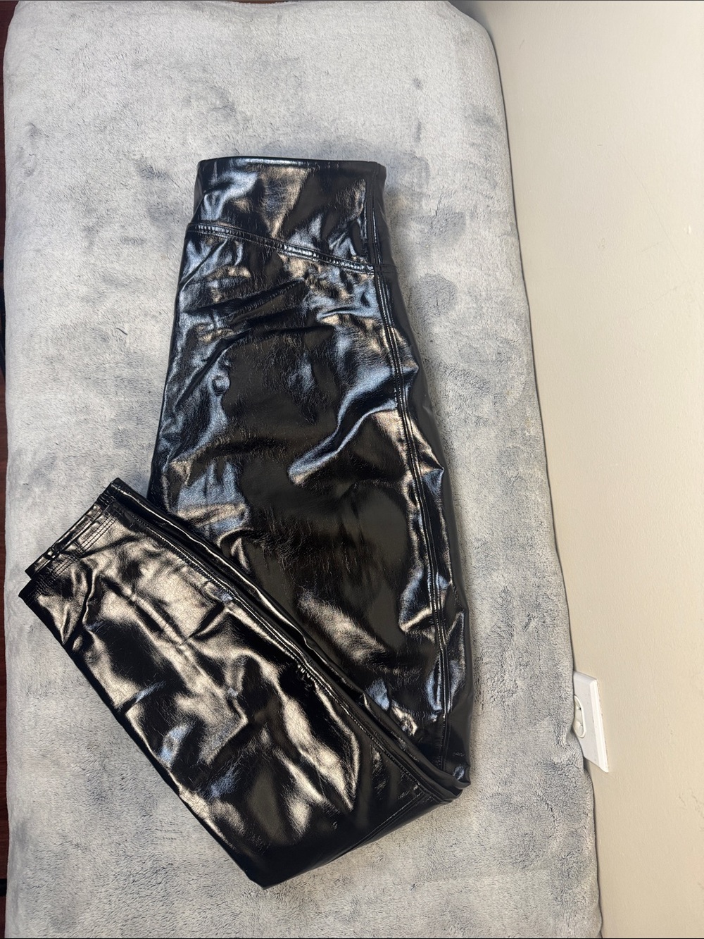 SPANX Black Shiny Faux Patent Leather Leggings - Size SP